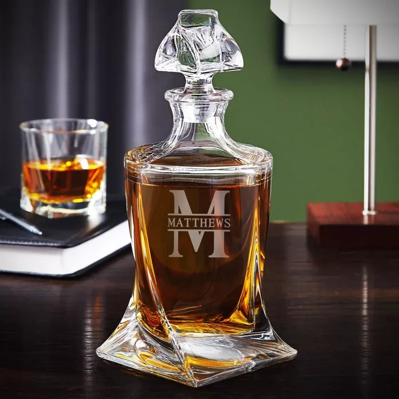 vicente-custom-whiskey-decanter-twist-liquor-decanter Vicente Custom Whiskey Decanter – Twist Liquor Decanter